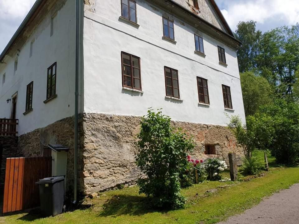 Usedlost Pod Lipou Ferienhaus *