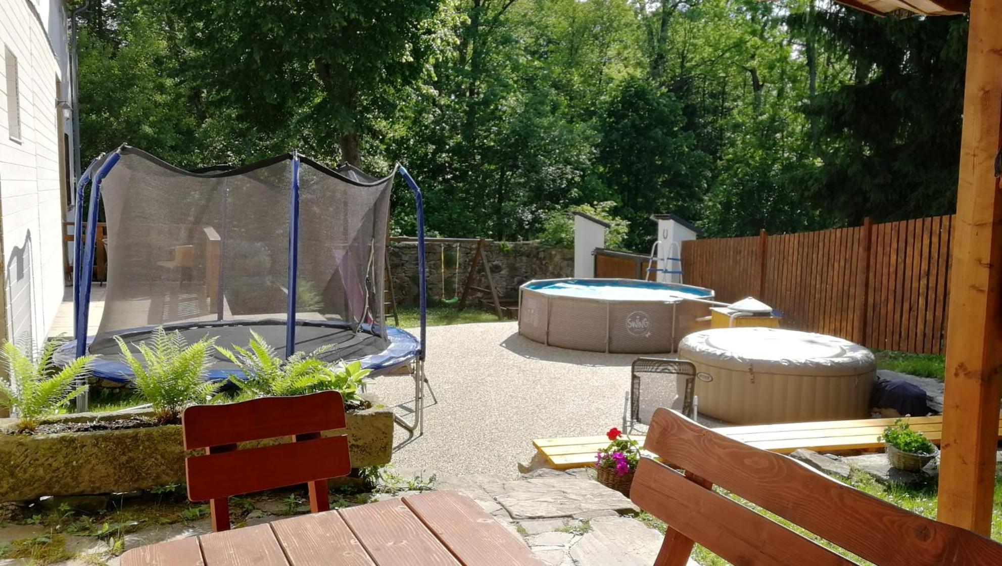 Usedlost Pod Lipou Holiday home *